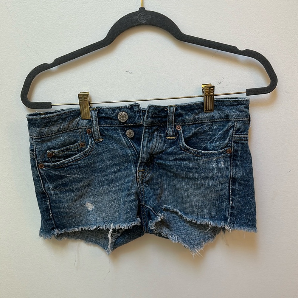 American Eagle Low rise shorts